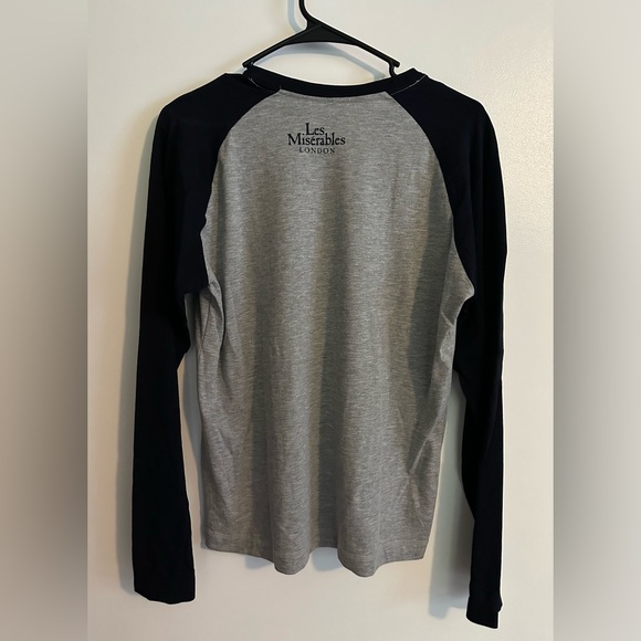 Les Miserable Baseball Shirt from London Show. - Picture 3 of 4